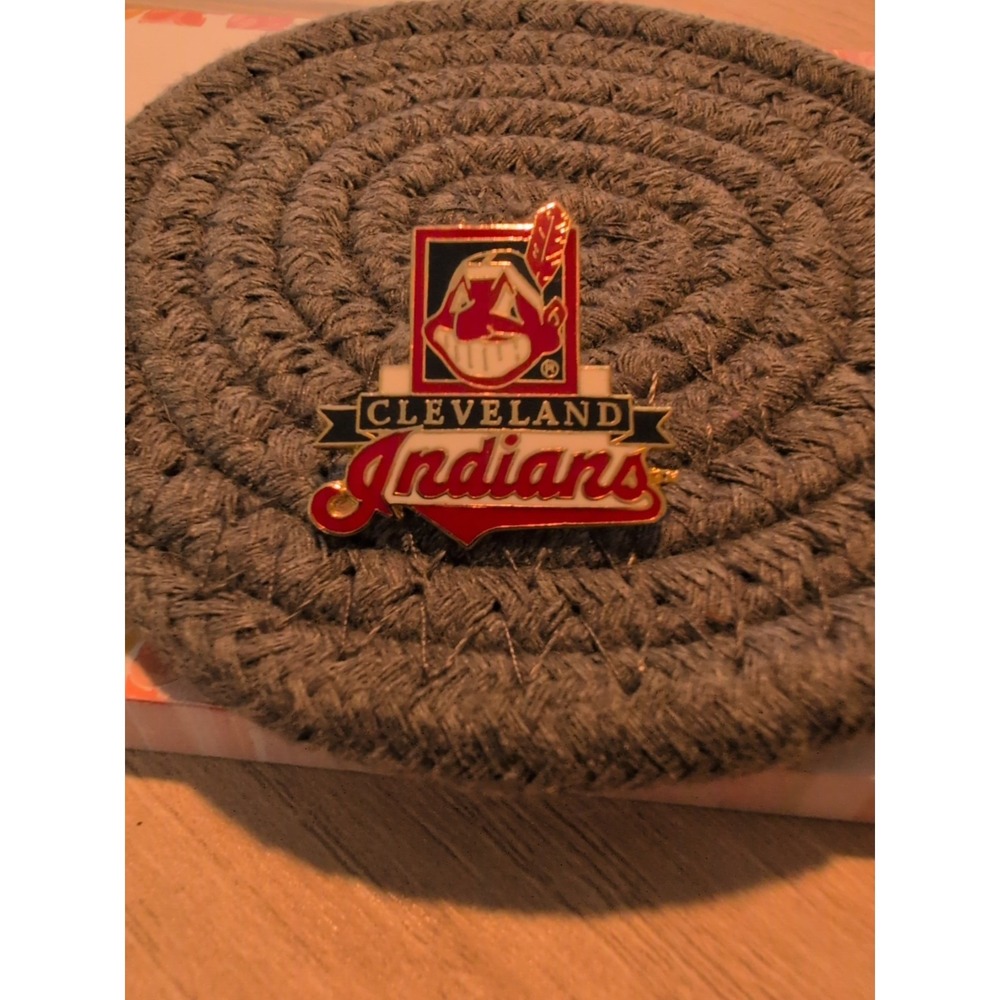 CLEVELAND INDIANS LOGO PIN, LIMITED EDITION, PETER DAVID
